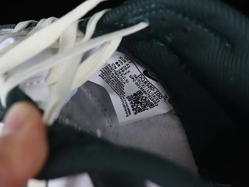 All categories Nk SB Dunk series Nk SB Dunk Low low-top sneakers M version pure original Nk SB Dunk Low "Vintage Green" navy green old SB smashed backboard fashion casual sneakers DQ8580-100